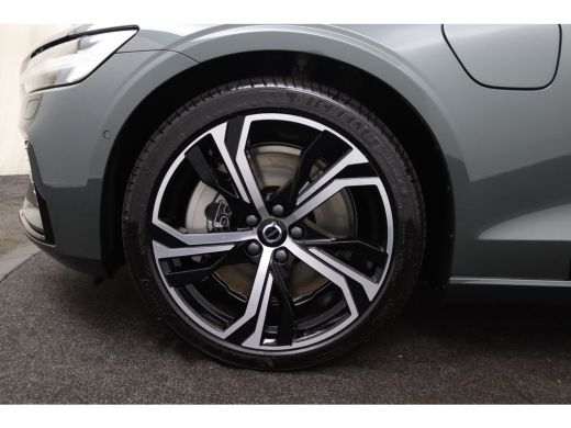 Volvo  V60 T6 Plug-in hybrid AWD Ultra Dark | Bowers&Wilkins | Massage | Stoelventilatie | 360 Camera | Pano... ActivLease financial lease