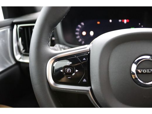 Volvo  V60 T6 Plug-in hybrid AWD Ultra Dark | Bowers&Wilkins | Massage | Stoelventilatie | 360 Camera | Pano... ActivLease financial lease