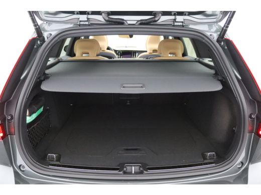 Volvo  V60 T6 Plug-in hybrid AWD Ultra Dark | Bowers&Wilkins | Massage | Stoelventilatie | 360 Camera | Pano... ActivLease financial lease