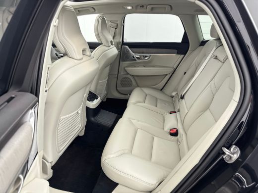 Volvo  V90 T8 Recharge Ultra Dark | 20" | Luchtvering | Geventileerd Nappa | Stoelmassage | Bowers & Wilkins... ActivLease financial lease