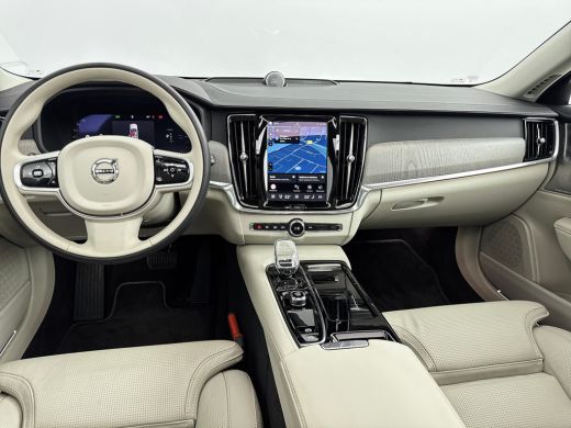 Volvo  V90 T8 Recharge Ultra Dark | 20" | Luchtvering | Geventileerd Nappa | Stoelmassage | Bowers & Wilkins... ActivLease financial lease