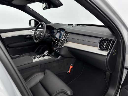 Volvo  XC90 T8 Ultra Black Edition Executive | 22" | Gelaagd & Getint Glas | Geintegreerd kinderzitje | Lucht... ActivLease financial lease