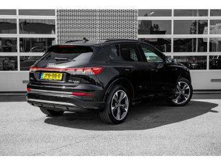 Audi Q4 e-tron S edition Competition | Achterklep, automatisch bedienbaar | Achteruitrijcamera | Adaptive cruise...