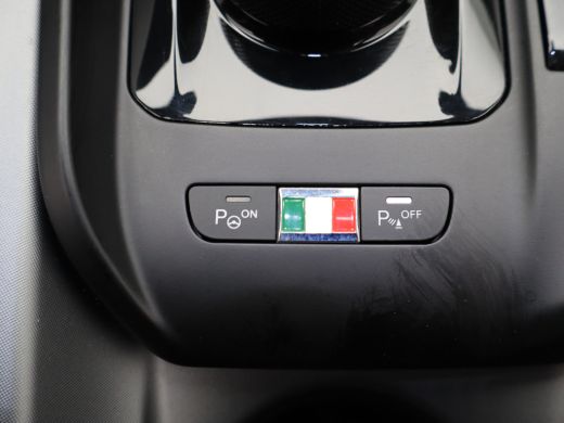 Alfa Romeo Tonale 1.5T Hybrid Veloce Lederen Bekleding | ELektrische Stoelen | 306 Graden Camera | Adaptieve Cruise... ActivLease financial lease