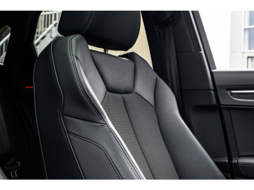 Audi Q3 45 TFSI e S Edition 245PK | Panorama Dak | Sfeerverlichting | Elek. stoelen | Matrix LED Koplampe... ActivLease financial lease
