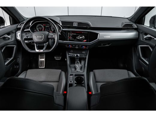 Audi Q3 45 TFSI e S Edition 245PK | Panorama Dak | Sfeerverlichting | Elek. stoelen | Matrix LED Koplampe... ActivLease financial lease
