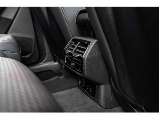 Audi Q3 45 TFSI e S Edition 245PK | Panorama Dak | Sfeerverlichting | Elek. stoelen | Matrix LED Koplampe... ActivLease financial lease