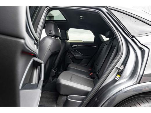 Audi Q3 45 TFSI e S Edition 245PK | Panorama Dak | Sfeerverlichting | Elek. stoelen | Matrix LED Koplampe... ActivLease financial lease