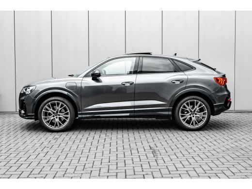 Audi Q3 45 TFSI e S Edition 245PK | Panorama Dak | Sfeerverlichting | Elek. stoelen | Matrix LED Koplampe... ActivLease financial lease