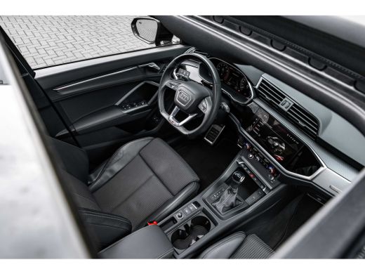 Audi Q3 45 TFSI e S Edition 245PK | Panorama Dak | Sfeerverlichting | Elek. stoelen | Matrix LED Koplampe... ActivLease financial lease