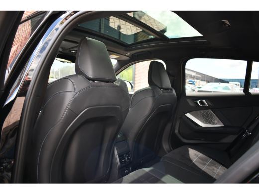 BMW 1 Serie 120 M-Sport Pano ACC 360 HUD El-Klep 18inch Shadowline ActivLease financial lease