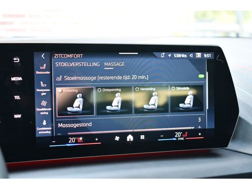 BMW 1 Serie 120 M-Sport Pano ACC 360 HUD El-Klep 18inch Shadowline ActivLease financial lease