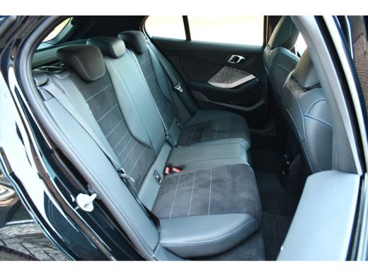BMW 1 Serie 120 M-Sport Pano ACC 360 HUD El-Klep 18inch Shadowline ActivLease financial lease