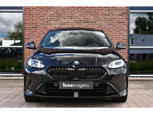 BMW 1 Serie 120 M-Sport Pano ACC 360 HUD El-Klep 18inch Shadowline ActivLease financial lease