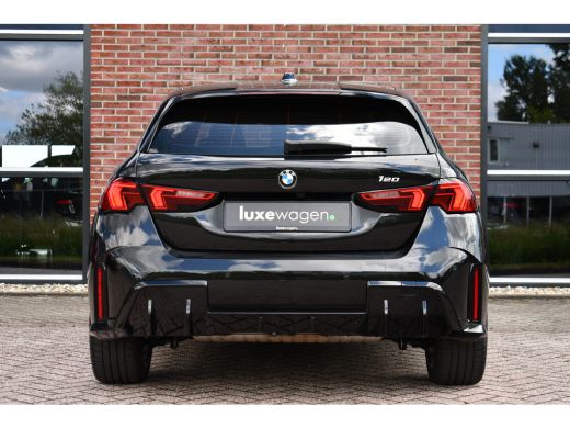 BMW 1 Serie 120 M-Sport Pano ACC 360 HUD El-Klep 18inch Shadowline ActivLease financial lease