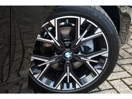 BMW 1 Serie 120 M-Sport Pano ACC 360 HUD El-Klep 18inch Shadowline ActivLease financial lease