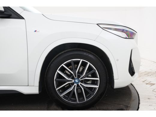 BMW iX1 eDrive20 67 kWh M-sport, Stoelen, Virtual, Climate, ActivLease financial lease