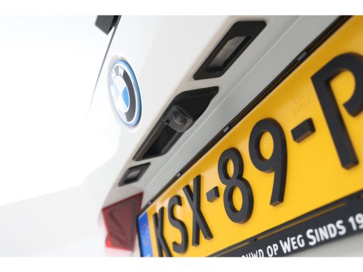 BMW iX1 eDrive20 67 kWh M-sport, Stoelen, Virtual, Climate, ActivLease financial lease
