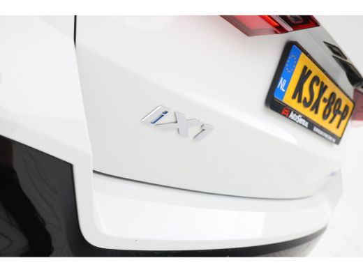 BMW iX1 eDrive20 67 kWh M-sport, Stoelen, Virtual, Climate, ActivLease financial lease