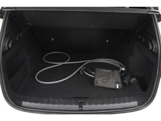 BMW iX1 eDrive20 67 kWh M-sport, Stoelen, Virtual, Climate, ActivLease financial lease