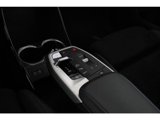 BMW iX1 eDrive20 67 kWh M-sport, Stoelen, Virtual, Climate, ActivLease financial lease