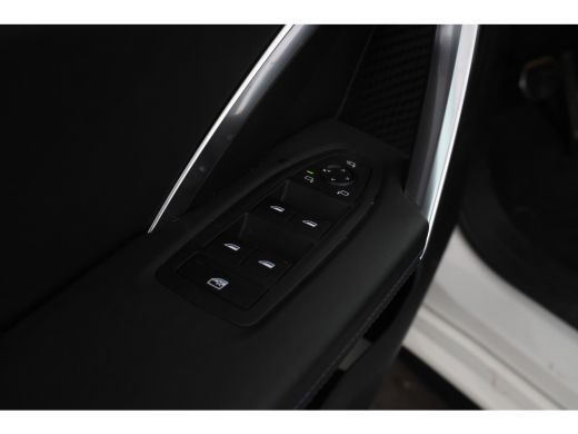 BMW iX1 eDrive20 67 kWh M-sport, Stoelen, Virtual, Climate, ActivLease financial lease
