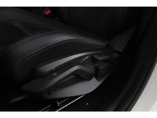 BMW iX1 eDrive20 67 kWh M-sport, Stoelen, Virtual, Climate, ActivLease financial lease