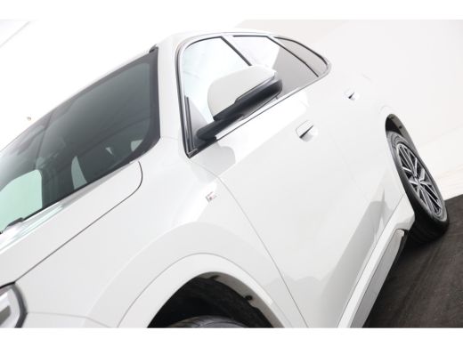 BMW iX1 eDrive20 67 kWh M-sport, Stoelen, Virtual, Climate, ActivLease financial lease