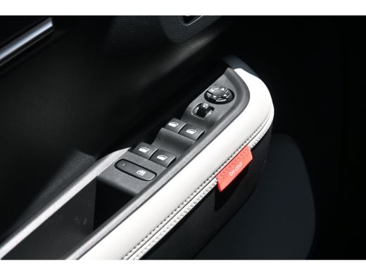 Citroën C3 1.2 Hybrid 110pk Max Demo-Deal! | Navigatie | Comfortstoelen | Achteruitrijcamera | Climate Contr... ActivLease financial lease