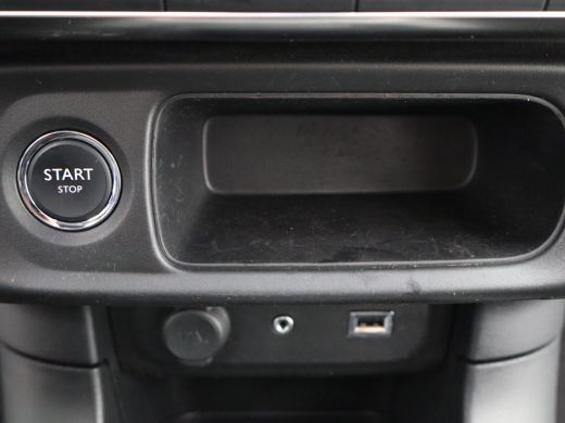 Citroën C3 1.2 PureTech S&S Shine | Navi | Cruise | Clima | Camera | Carplay | 17"LMV | ActivLease financial lease