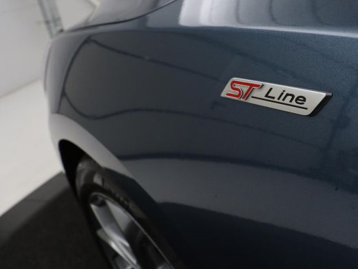 Ford Focus 1.5 EcoBoost ST Line | Trekhaak | Stoel & Stuurverwarming | Keyless | Carplay | Climate control |... ActivLease financial lease
