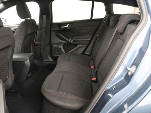 Ford Focus 1.5 EcoBoost ST Line | Trekhaak | Stoel & Stuurverwarming | Keyless | Carplay | Climate control |... ActivLease financial lease