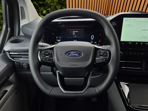 Ford Tourneo Custom Custom 340 2.5 PHEV L1H1 Titanium X 233PK Panoramadak | Trekhaak | Leder | 8 persoons | Elektrisc... ActivLease financial lease