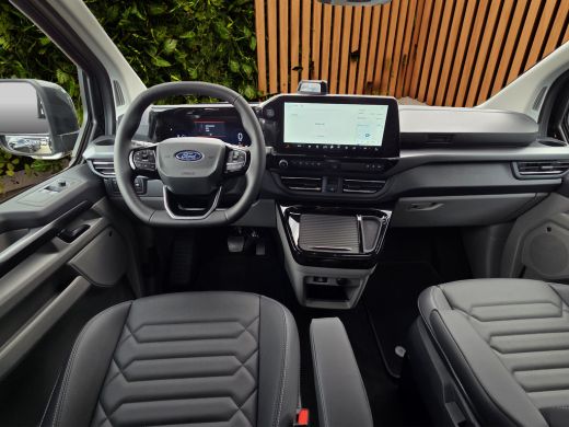 Ford Tourneo Custom Custom Transit 340 2.5 PHEV L1H1 Titanium X Panoramadak | Trekhaak | Leder | 8 persoons | Elektri... ActivLease financial lease