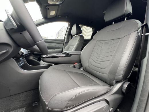 Hyundai Tucson 1.6 T-GDI PHEV Pure Edition | Uit voorraad leverbaar! | Stoel en stuur verwarming | Navigatie| Zw... ActivLease financial lease