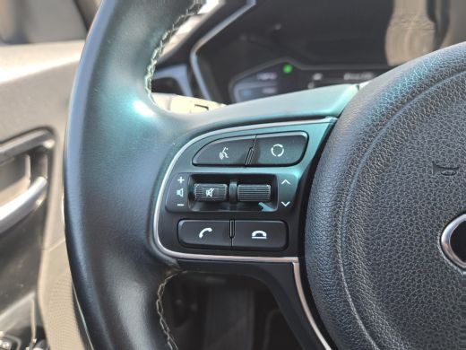 Kia Niro 1.6 GDi Hybrid DynamicLine NL-AUTO |TREKHAAK | NAVI |SCHUIFDAK ActivLease financial lease