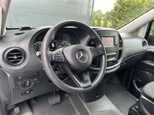 Mercedes-Benz Vito 114 CDI 136 PK E6 AUTOMAAT / L2H1 / 1e EIG. / TREKHAAK / CAMERA / 2x SCHUIFDEUR / CRUISE / AIRCO ActivLease financial lease