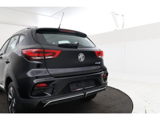 MG ZS EV EV Long Range Luxury 70 kWh Panorama, 360 camera, Apple carplay! ActivLease financial lease