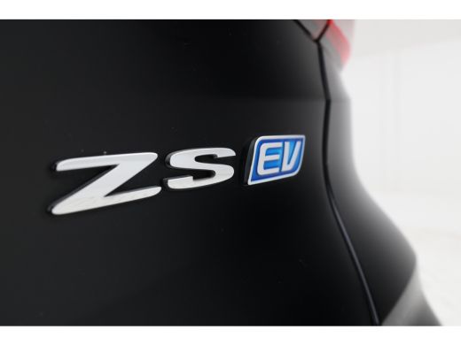 MG ZS EV EV Long Range Luxury 70 kWh Panorama, 360 camera, Apple carplay! ActivLease financial lease