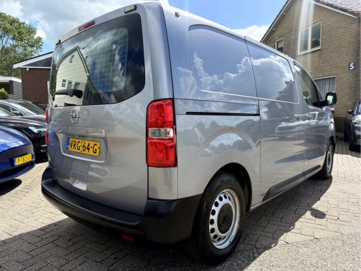 Opel Vivaro-e SOH 91.3%, L2H1 Edition 75 kWh Camera, App Connect, Cruise Controll ActivLease financial lease