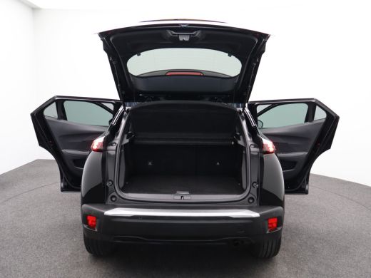 Peugeot 2008 1.2 PureTech 100 Allure Verwarmbare Voorstoelen | Camera | Parkeersensoren Voor en Achter | Cruis... ActivLease financial lease