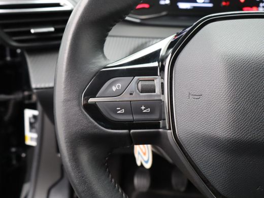 Peugeot 2008 1.2 PureTech 100 Allure Verwarmbare Voorstoelen | Camera | Parkeersensoren Voor en Achter | Cruis... ActivLease financial lease