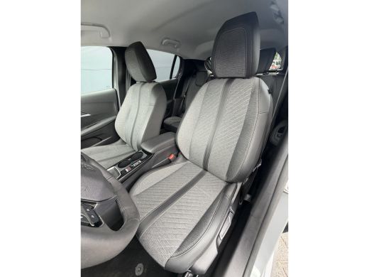 Peugeot 208 100pk Allure (Camera - LED - Navigatie - Apple Carplay - Automatische Airco - Parkeersensoren) ActivLease financial lease