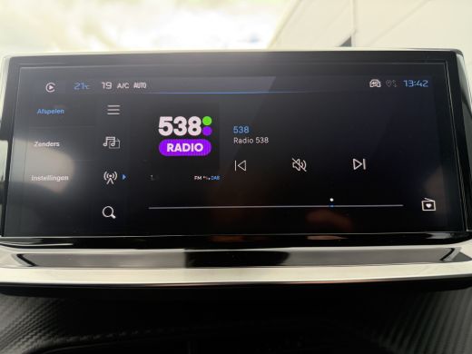 Peugeot 208 100pk Allure (Camera - LED - Navigatie - Apple Carplay - Automatische Airco - Parkeersensoren) ActivLease financial lease