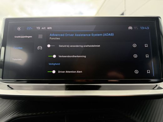 Peugeot 208 100pk Allure (Camera - LED - Navigatie - Apple Carplay - Automatische Airco - Parkeersensoren) ActivLease financial lease