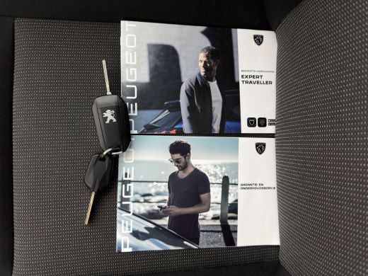 Peugeot e-Expert Standard Premium 75 kWh [3-Fase-11kW] {SoH-94%} Aut. *DIGI-COCKPIT | CARPLAY | CAMERA | AIRCO | C... ActivLease financial lease