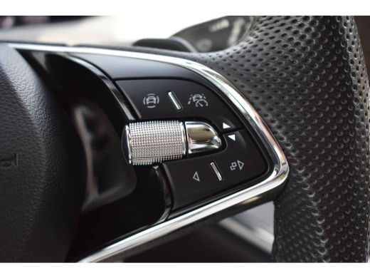 Skoda Enyaq iV 80 204PK | TREKHAAK | CAMERA | STUUR+STOELVERW. | APP. CONNECT | ADAPT.CRUISE | FULL LED | CLIMAT... ActivLease financial lease