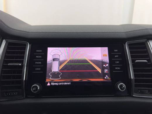Skoda Kodiaq 1.5 TSI Business Edition (INCL-BTW) *LEATHER-FABRIC | FULL-LED | DIGI-COCKPIT | CAMERA | KEYLESS ... ActivLease financial lease