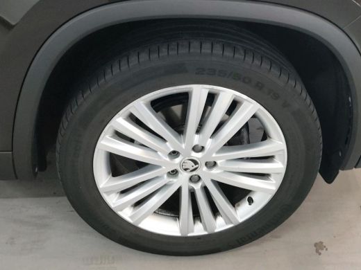 Skoda Kodiaq 1.5 TSI Business Edition NL-AUTO | PANODAK | TREKHAAK | 150 PK ActivLease financial lease