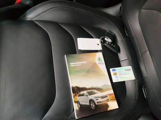 Skoda Kodiaq 1.5 TSI Business Edition NL-AUTO | PANODAK | TREKHAAK | 150 PK ActivLease financial lease